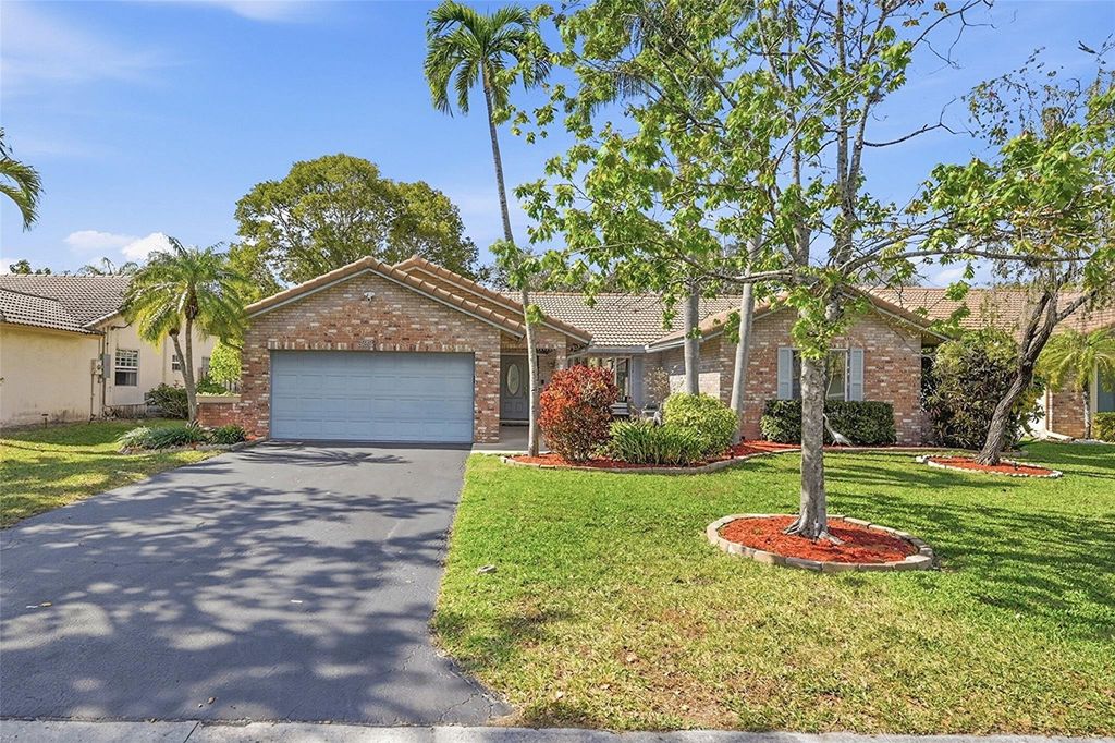 392 NW 113th Terrace, Coral Springs, FL 33071