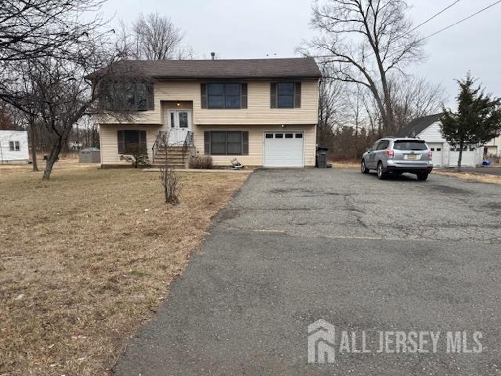 173 Metlars Lane, Piscataway, NJ 08854