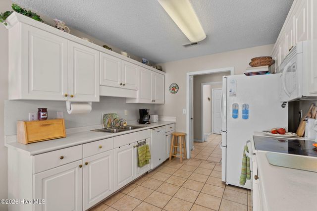 425 Water Oak Wynd SW, Sunset Beach, NC 28468