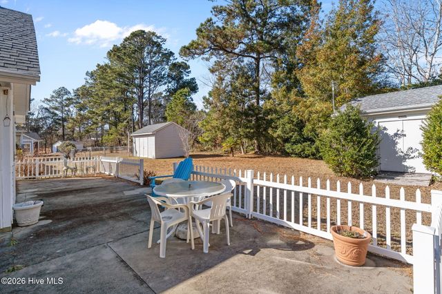 425 Water Oak Wynd SW, Sunset Beach, NC 28468