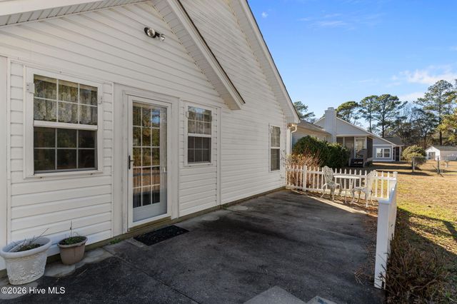 425 Water Oak Wynd SW, Sunset Beach, NC 28468