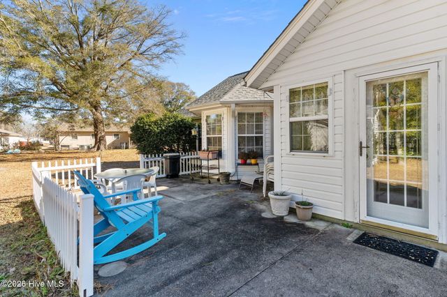 425 Water Oak Wynd SW, Sunset Beach, NC 28468