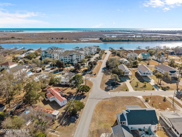425 Water Oak Wynd SW, Sunset Beach, NC 28468