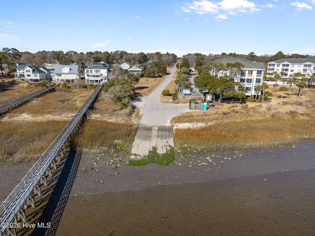 425 Water Oak Wynd SW, Sunset Beach, NC 28468
