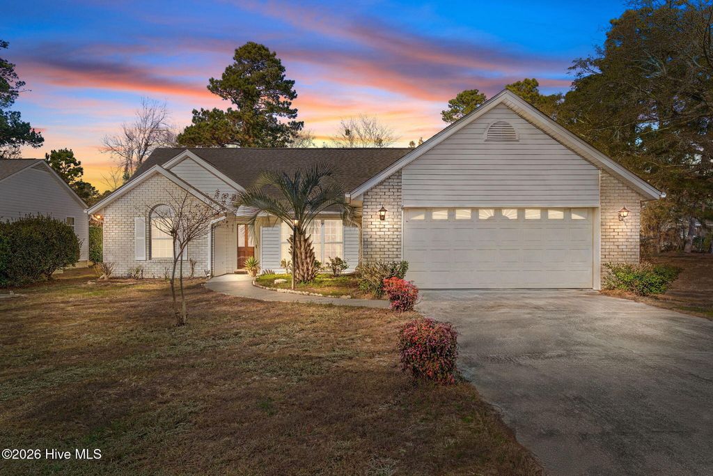 425 Water Oak Wynd SW, Sunset Beach, NC 28468