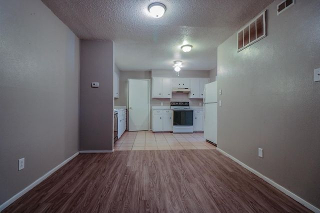 1710 Elkhart Avenue, B, Lubbock, TX 79416