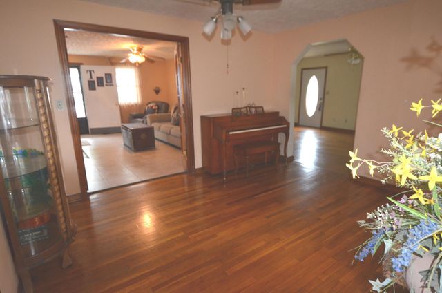 9915 Cornishville Road, Harrodsburg, KY 40330