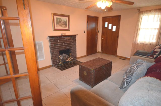 9915 Cornishville Road, Harrodsburg, KY 40330