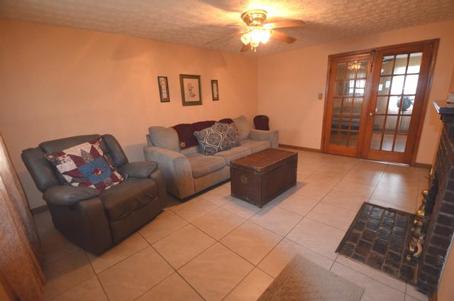 9915 Cornishville Road, Harrodsburg, KY 40330