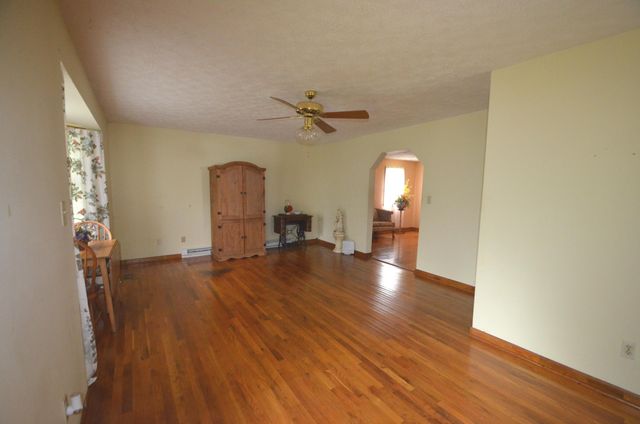 9915 Cornishville Road, Harrodsburg, KY 40330