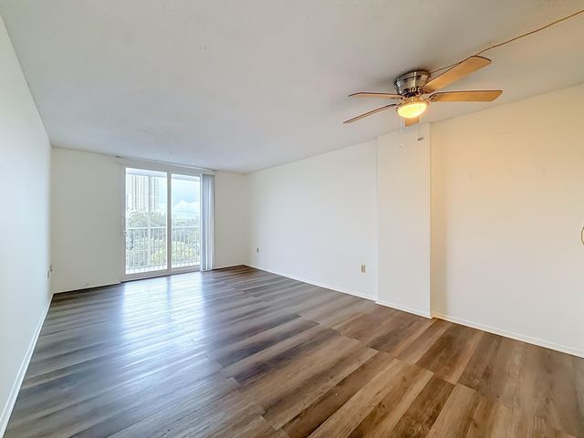 16851 NE 23RD Avenue A608, North Miami Beach, FL 33160
