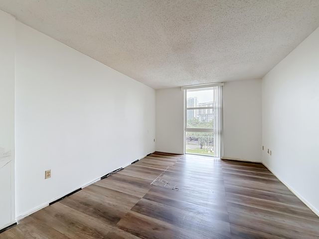 16851 NE 23RD Avenue A608, North Miami Beach, FL 33160