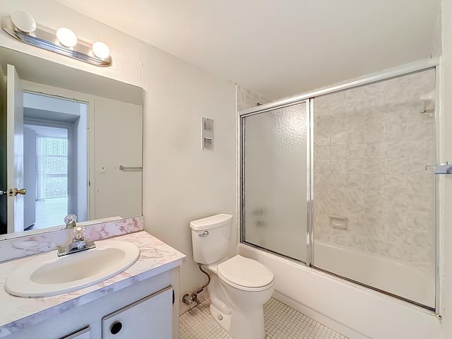 16851 NE 23RD Avenue A608, North Miami Beach, FL 33160