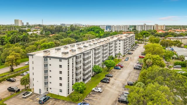 16851 NE 23RD Avenue A608, North Miami Beach, FL 33160