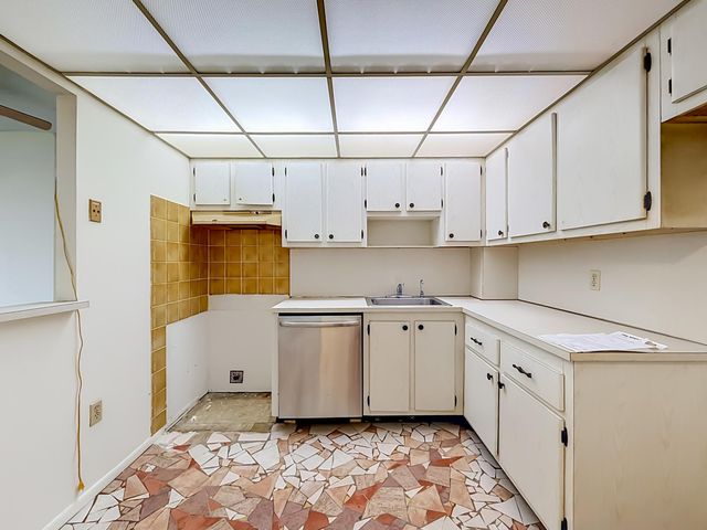 16851 NE 23RD Avenue A608, North Miami Beach, FL 33160