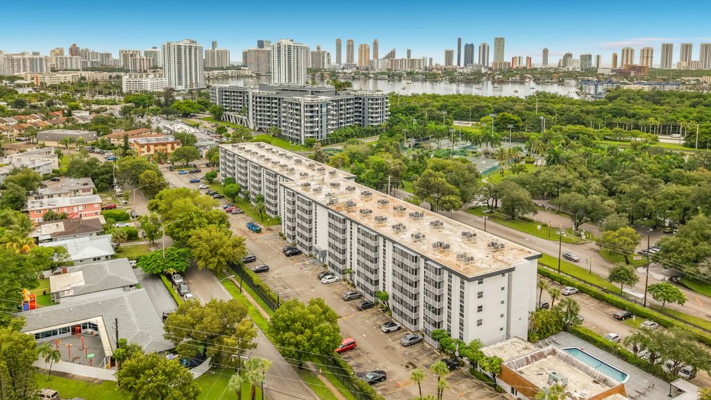 16851 NE 23RD Avenue A608, North Miami Beach, FL 33160