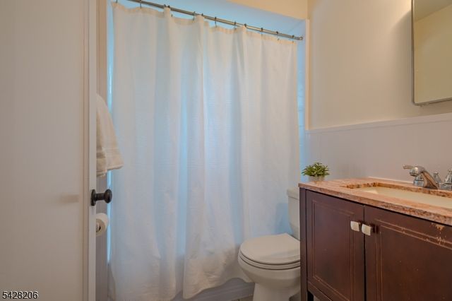 2446 Hill Rd, Scotch Plains Twp., NJ 07076