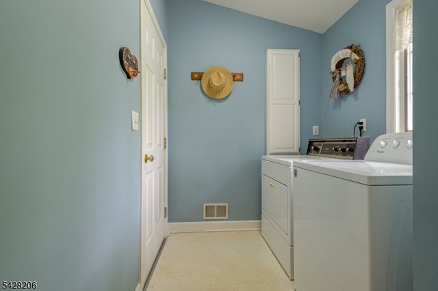 2446 Hill Rd, Scotch Plains Twp., NJ 07076