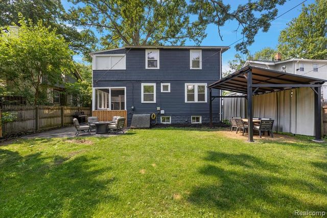 529 Hawthorn Avenue, Royal Oak, MI 48067