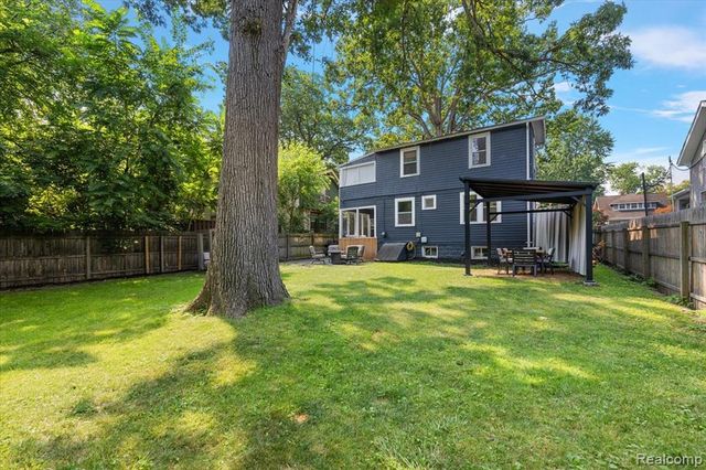 529 Hawthorn Avenue, Royal Oak, MI 48067