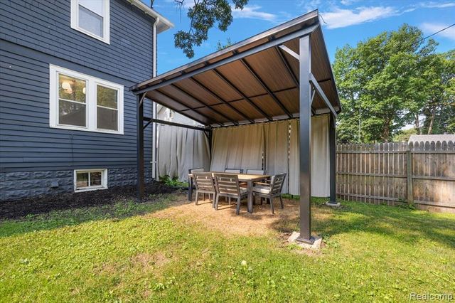 529 Hawthorn Avenue, Royal Oak, MI 48067