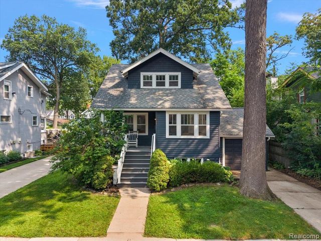 529 Hawthorn Avenue, Royal Oak, MI 48067