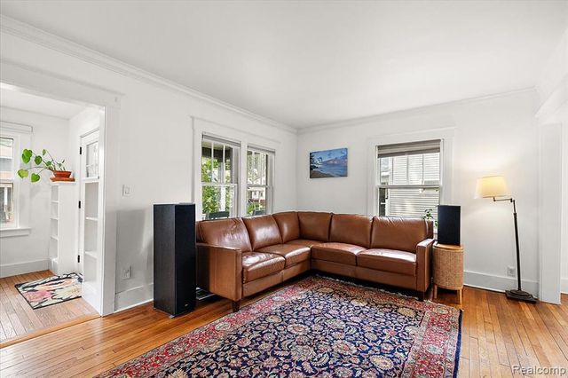 529 Hawthorn Avenue, Royal Oak, MI 48067