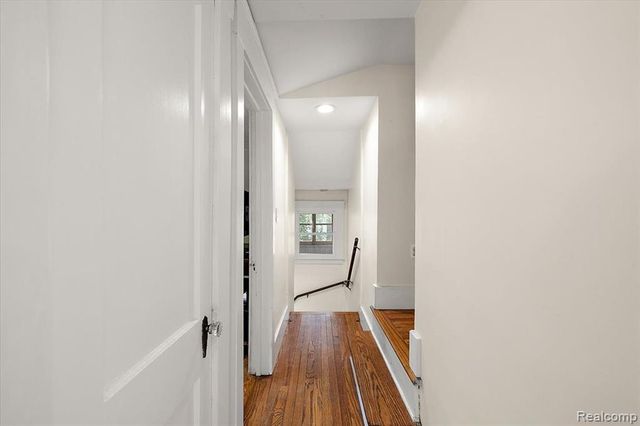 529 Hawthorn Avenue, Royal Oak, MI 48067