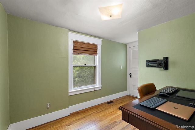 529 Hawthorn Avenue, Royal Oak, MI 48067