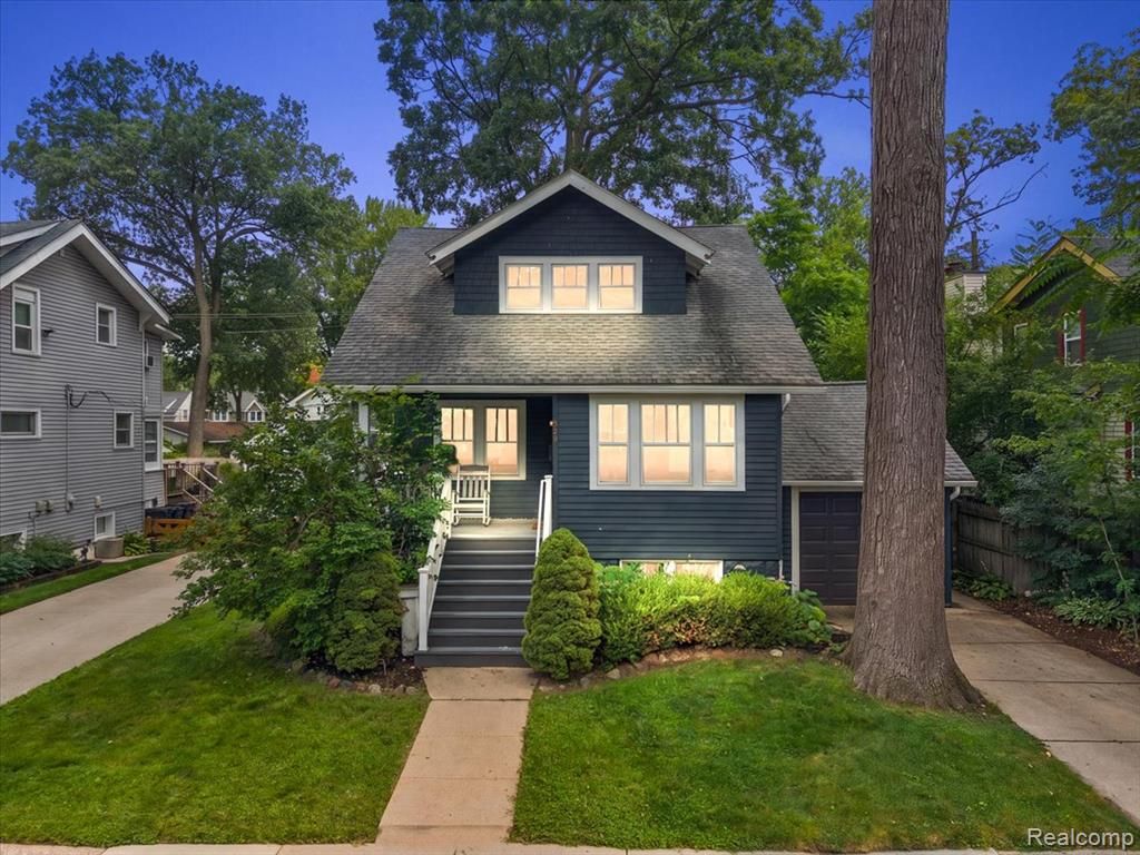 529 Hawthorn Avenue, Royal Oak, MI 48067