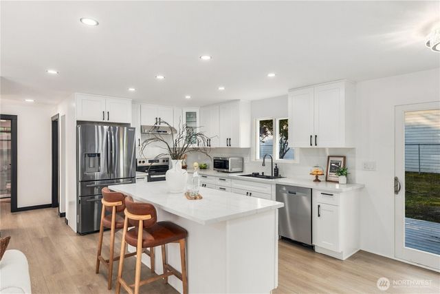 638 S 160th Street, Burien, WA 98148
