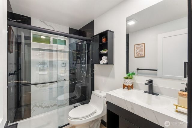 638 S 160th Street, Burien, WA 98148