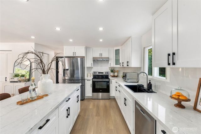 638 S 160th Street, Burien, WA 98148