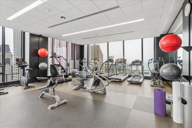 175 E Delaware Place 8304, Chicago, IL 60611
