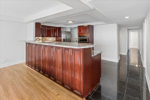 175 E Delaware Place 8304, Chicago, IL 60611