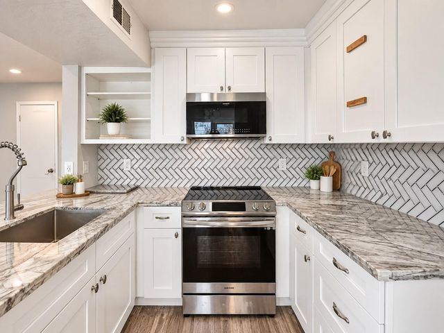 3220 69th Street B12, Galveston, TX 77551
