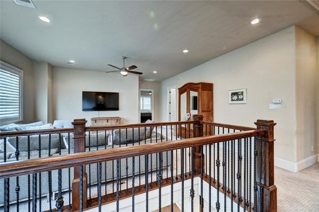 188 Mcgoey Circle, Shenandoah, TX 77384