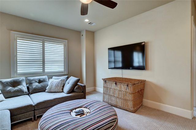 188 Mcgoey Circle, Shenandoah, TX 77384