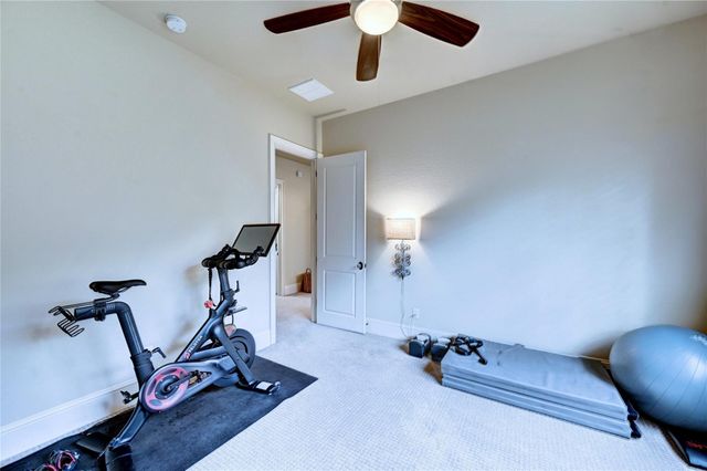 188 Mcgoey Circle, Shenandoah, TX 77384