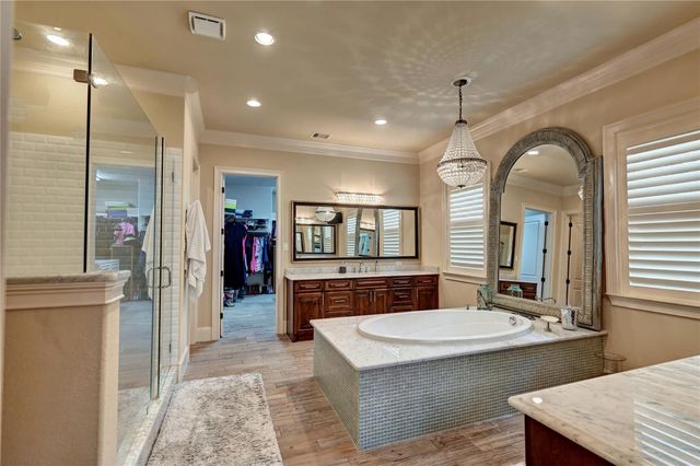 188 Mcgoey Circle, Shenandoah, TX 77384