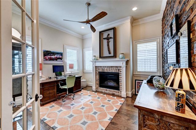 188 Mcgoey Circle, Shenandoah, TX 77384