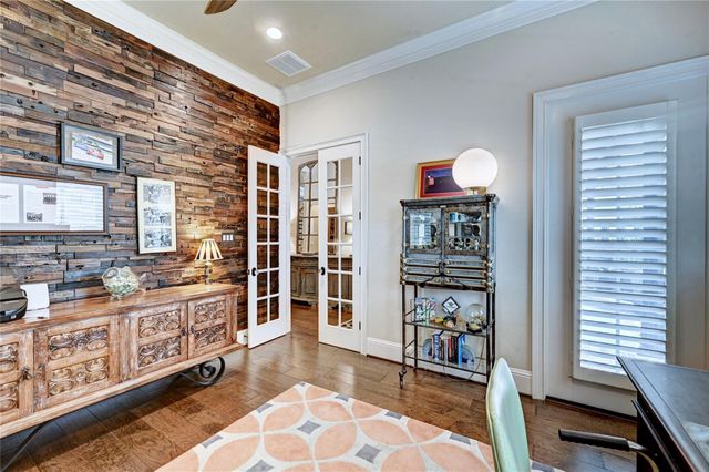 188 Mcgoey Circle, Shenandoah, TX 77384