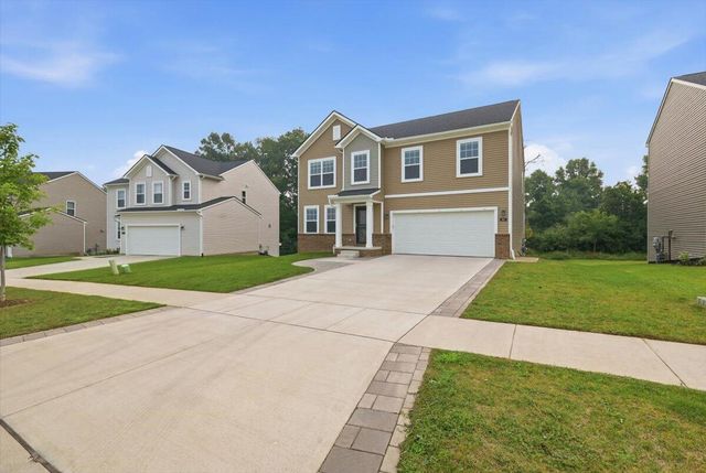 247 Sandhill Court, White Lake, MI 48386