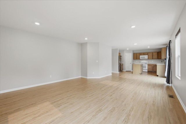 247 Sandhill Court, White Lake, MI 48386