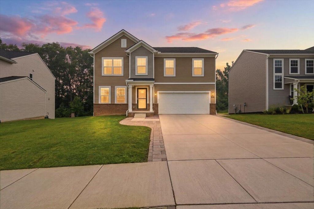 247 Sandhill Court, White Lake, MI 48386