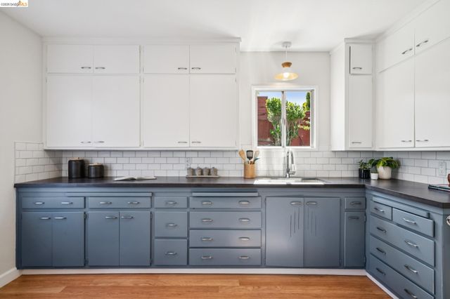 1621 Mendocino St, Richmond, CA 94804