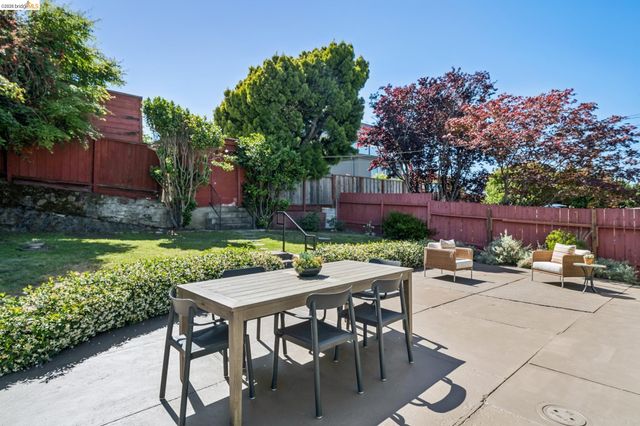 1621 Mendocino St, Richmond, CA 94804