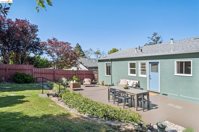 1621 Mendocino St, Richmond, CA 94804