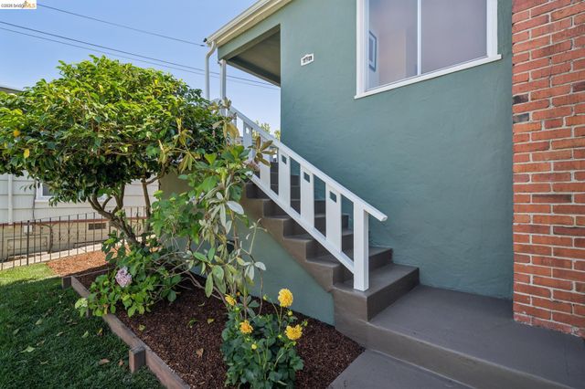 1621 Mendocino St, Richmond, CA 94804