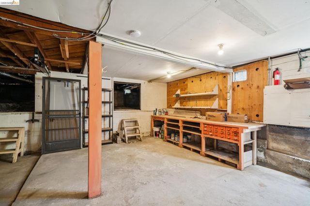 1621 Mendocino St, Richmond, CA 94804